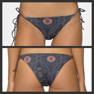 🦋B2G1🦋TAVIK JAX Yokota Floral Bikini Bottoms NWT | LARGE |